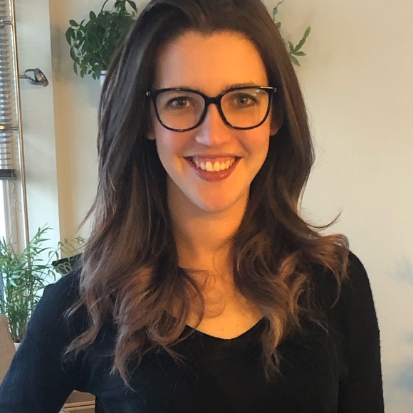 Meet your Posher, Christina - Picture 1 of 1